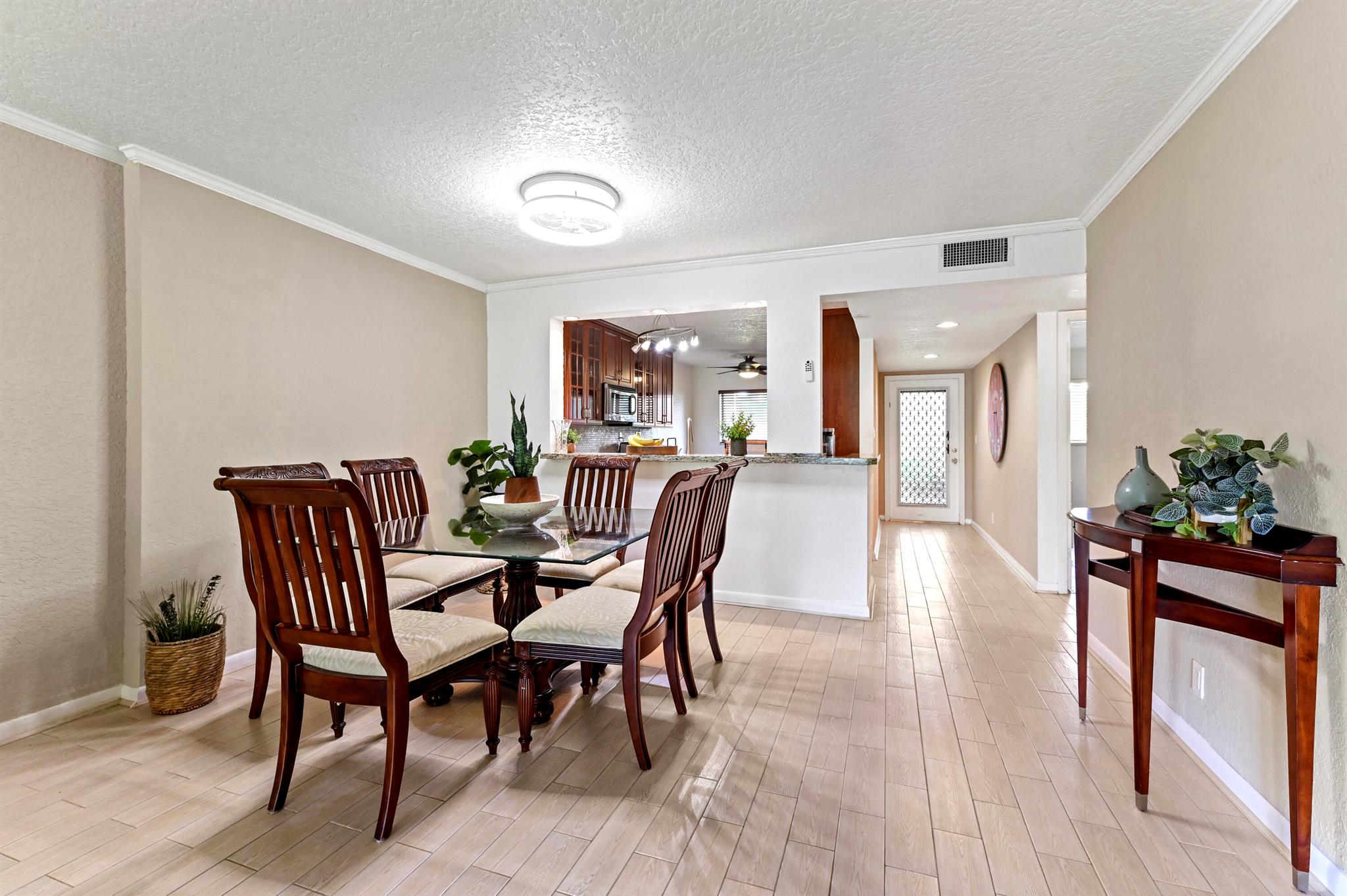 WATERSEDGE AT THE LAKES O - Residential Lease