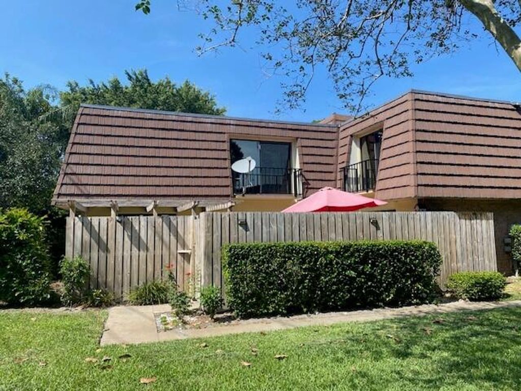 Photo of 1518 15th Lane, Palm Beach Gardens, FL 33418 (MLS # R11092051)