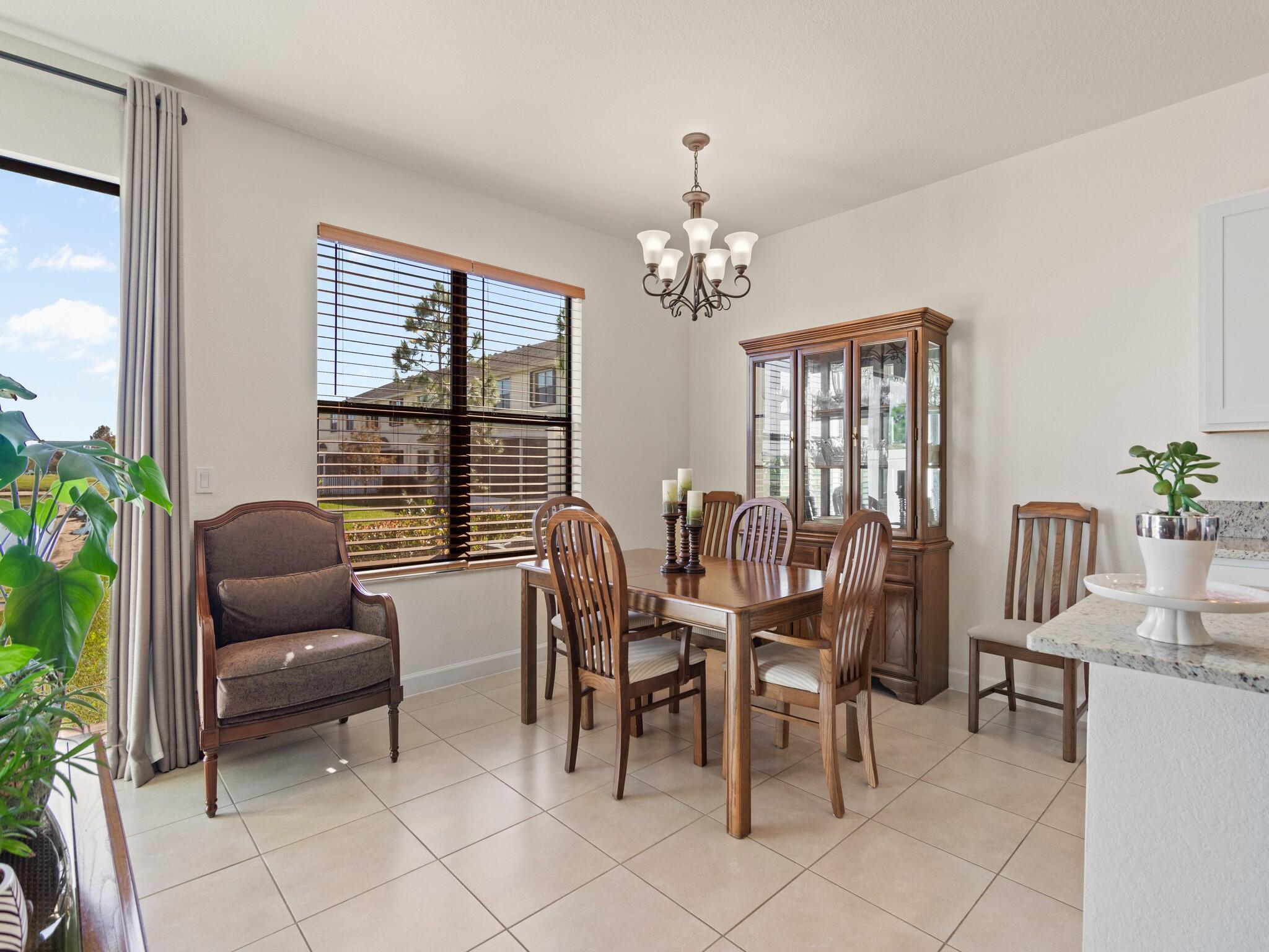 10064 W Villa Circle