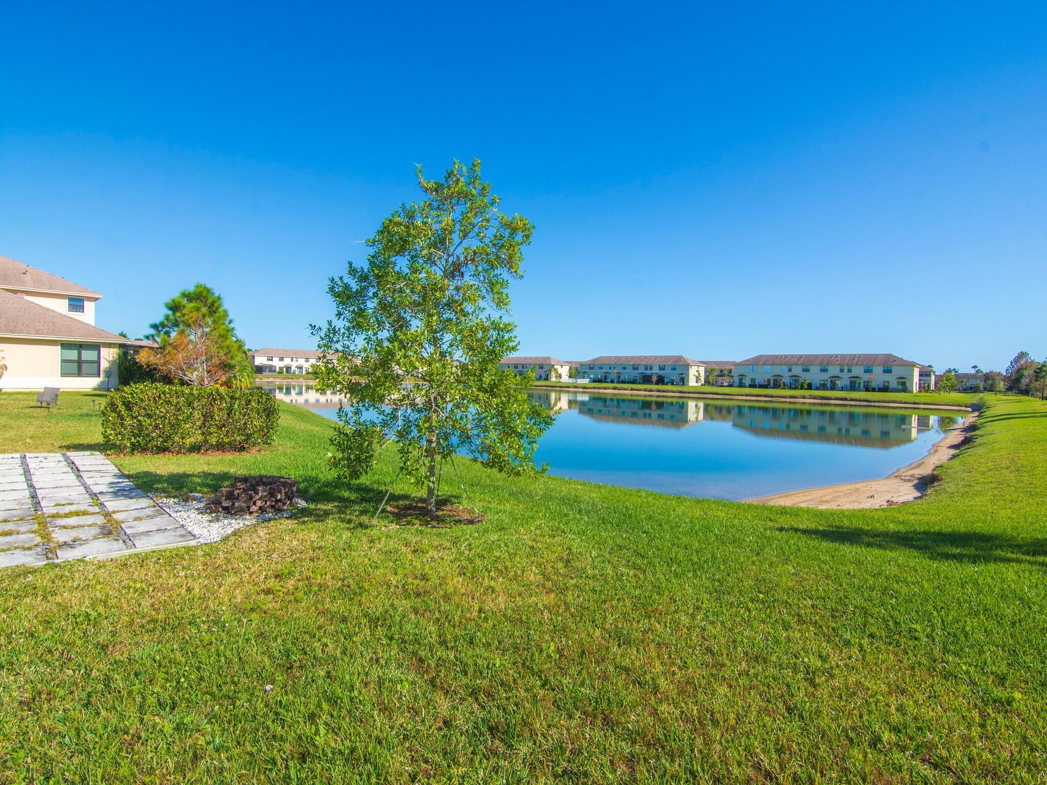 10064 W Villa Circle