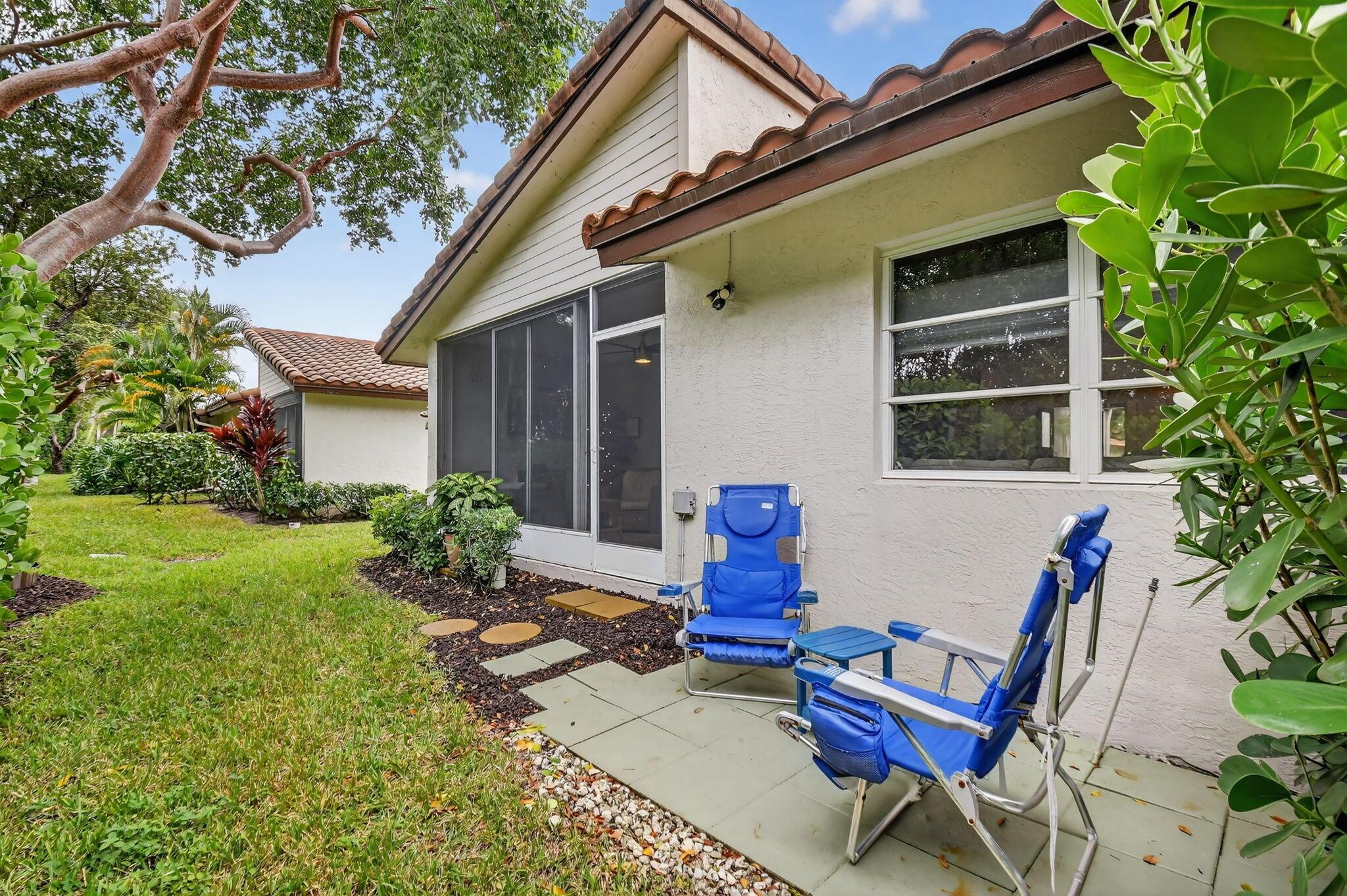 HUNTINGTON POINTE - Residential