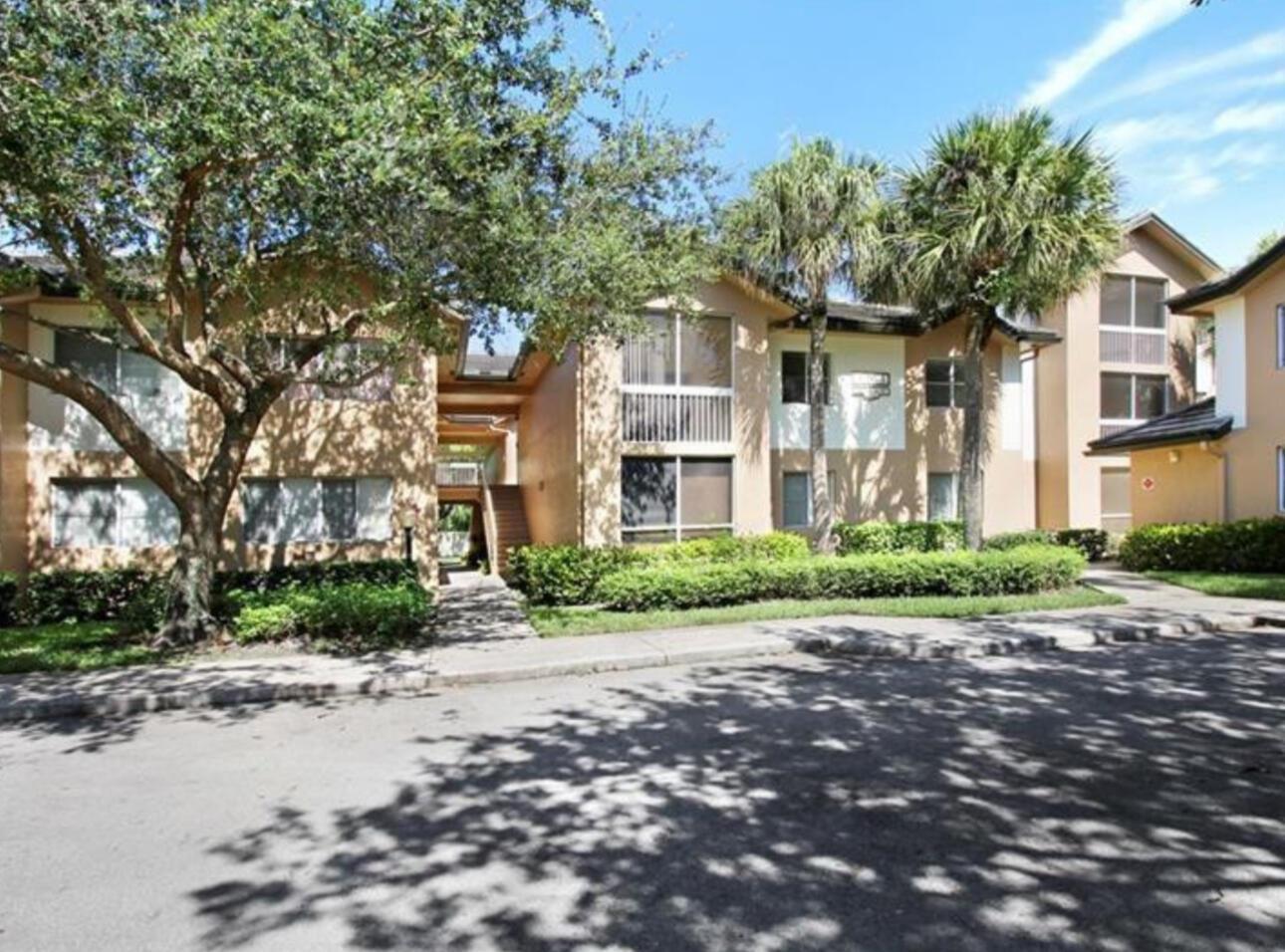 Beautiful 2 bedroom, 2 bathroom condo in desirable Citation Way/North Coral Springs, in the Stoneman Douglas High School District!! This spotless condo features vaulted ceilings, espresso wood kitchen cabinets, granite counter tops, stainless steel appliances, **2 assigned parking spaces** (one is a covered carport), porcelain tile flooring throughout, updated bathrooms, full-sized washer/dryer, large screened-in balcony/patio area, and storage closet for the beach gear! Community has clubhouse, pool, fitness center, and tennis courts. Close to Target, Ross, restaurants, movie theater, and Sawgrass Expressway! Available on 10/01/25, all ages, and small pet ok!