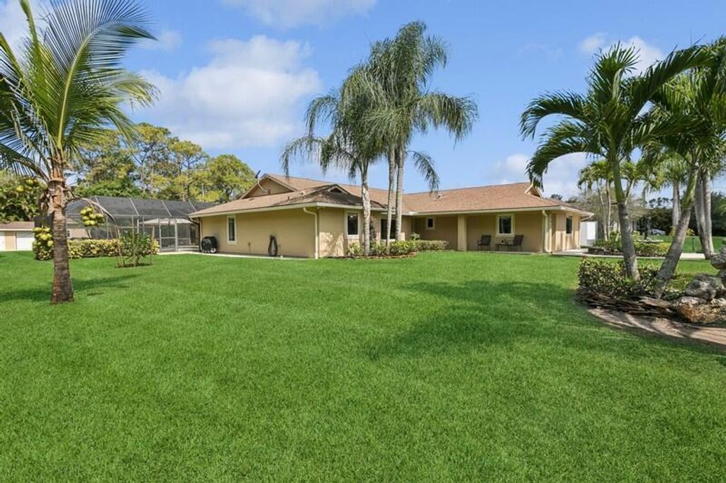 Photo of 16845 128th Trail N, Jupiter, FL 33478 (MLS # R11088955)