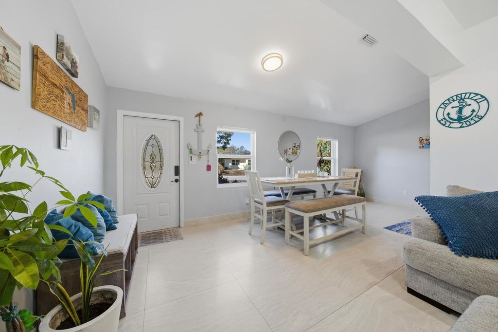 Photo of 1308 SW 17th Avenue, Fort Lauderdale, FL 33312 (MLS # F10549774)