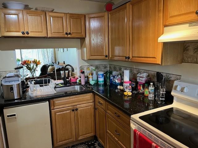 LAGOON PLACE - Residential