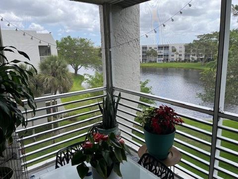 9330 Lagoon Pl 406 Davie FL 33324