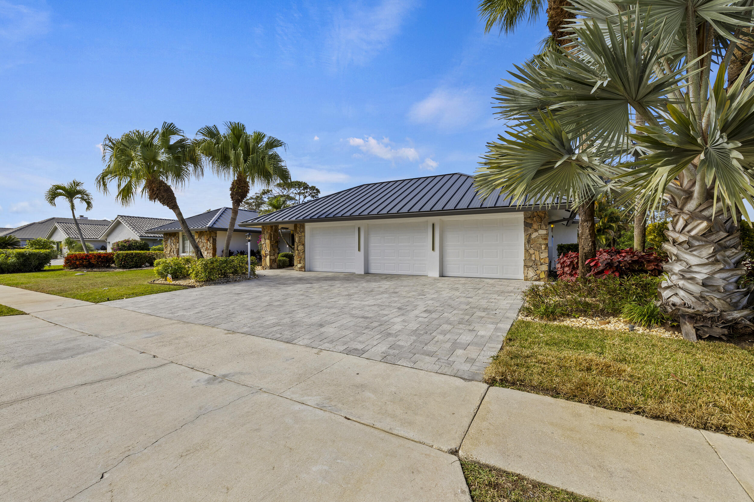 BOCA WOODS COUNTRY CLUB PH 2 - Residential