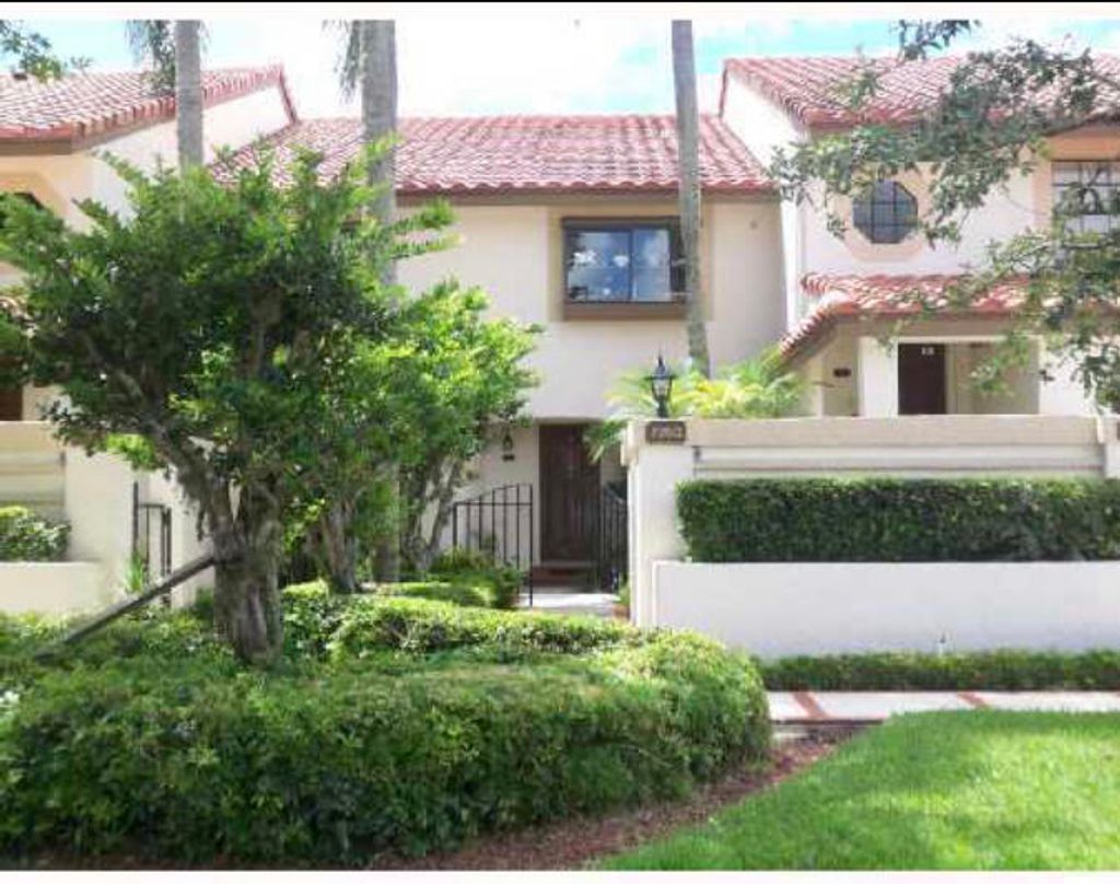 Photo of 7762 La Mirada Drive, Boca Raton, FL 33433 (MLS # R10994600)