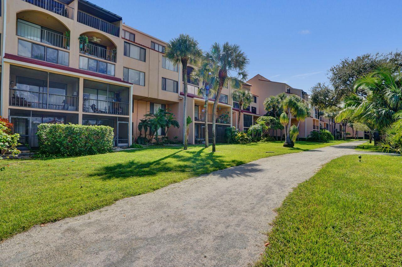 LAVERS DELRAY RACQUET CLUB CONDO - Residential Lease