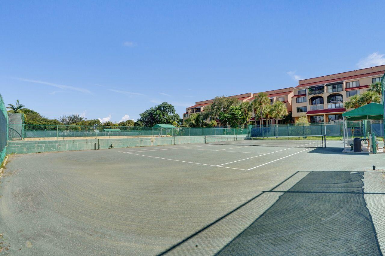 LAVERS DELRAY RACQUET CLUB CONDO - Residential Lease