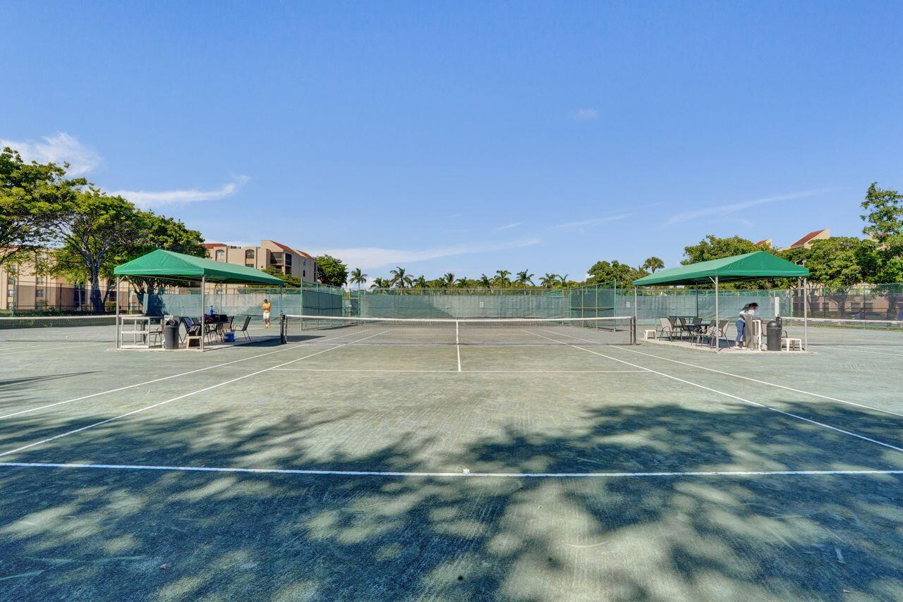 LAVERS DELRAY RACQUET CLUB CONDO - Residential Lease