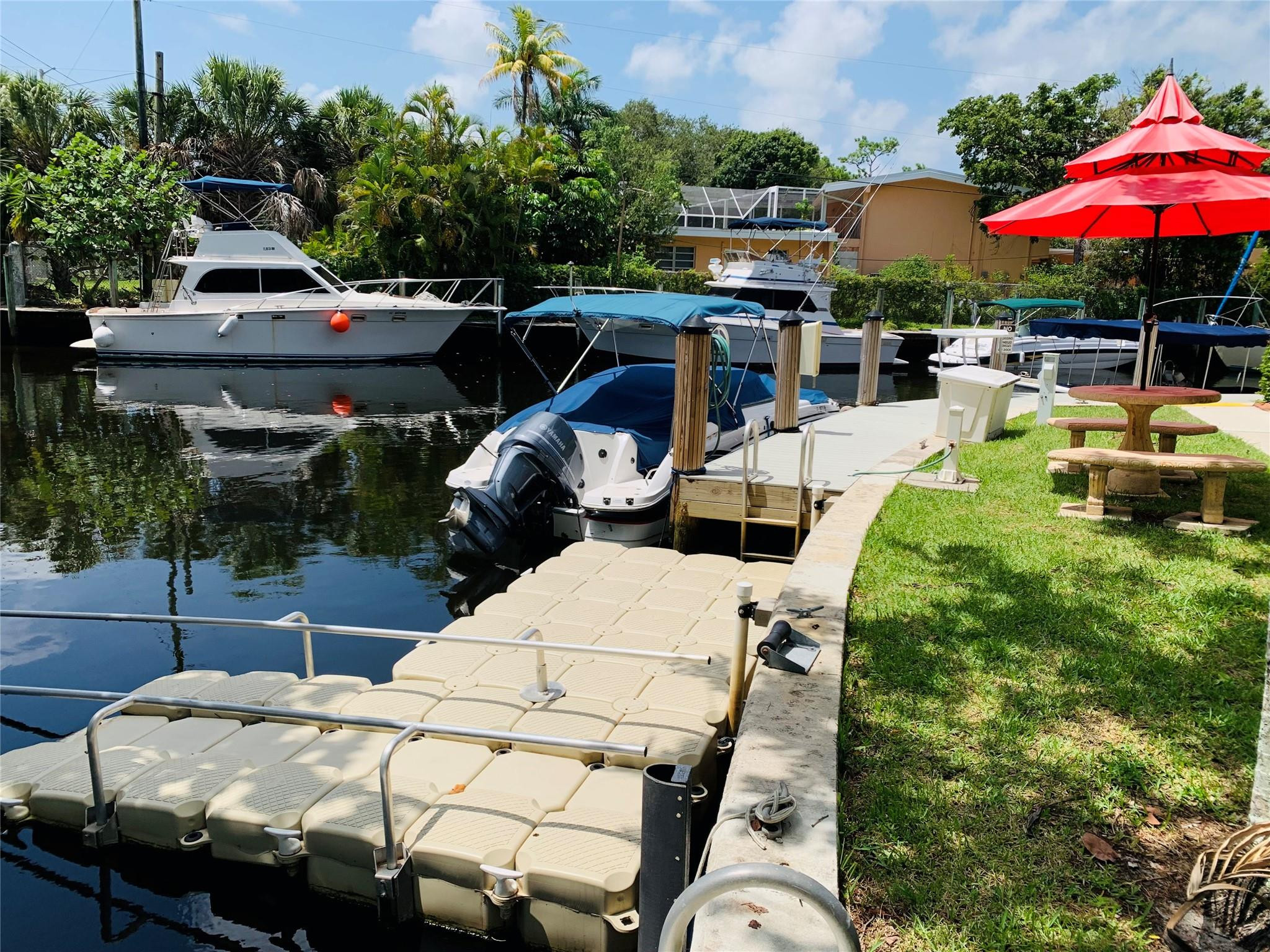 River Reach Condominiums - Residential