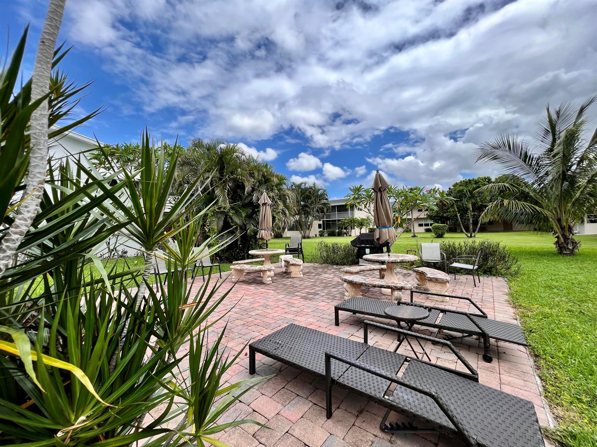 CENTURY VILLAGE - SHEFFIELD CONDOS A TO Q - Residential