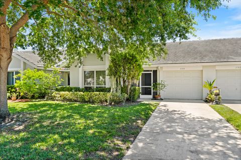 Photo of 3184 SW Sunset Trace Circle, Palm City, FL 34990 (MLS # B26026302)