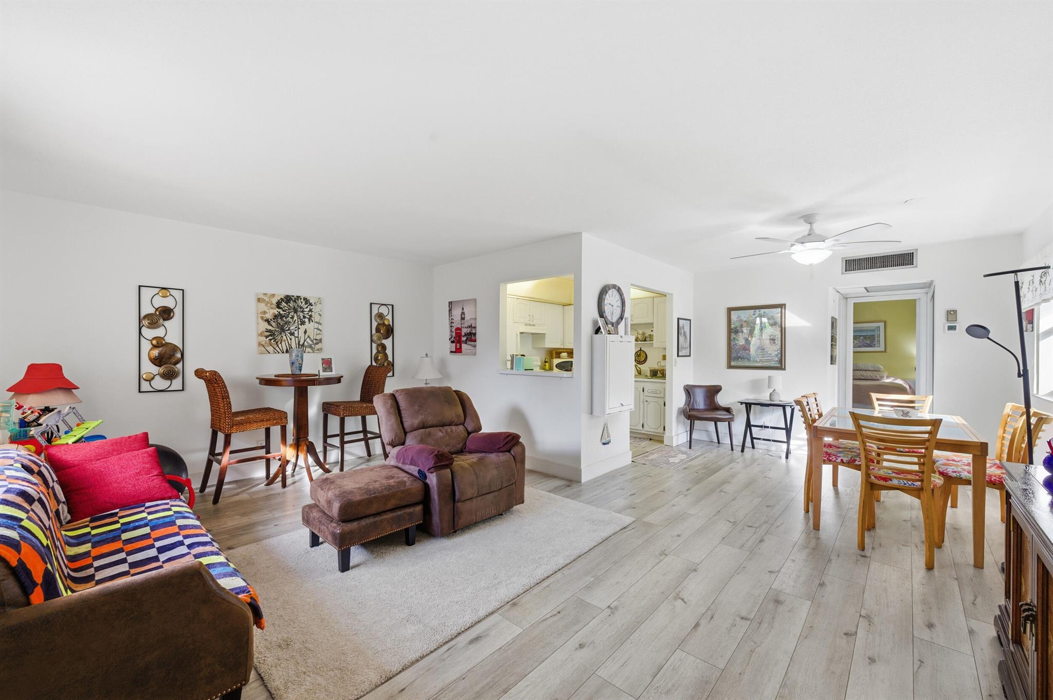 KINGS POINT TUSCANY CONDO - Residential Lease