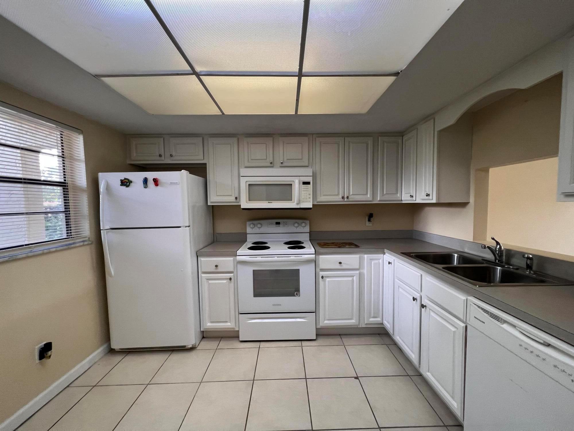 2050 Oleander Boulevard 6102, Fort Pierce, FL, 34950/$140,000 3 2050 Oleander Boulevard 6102