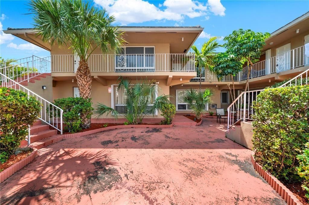 Photo of 2864 NE 32nd Street #7, Fort Lauderdale, FL 33306 (MLS # F10552745)