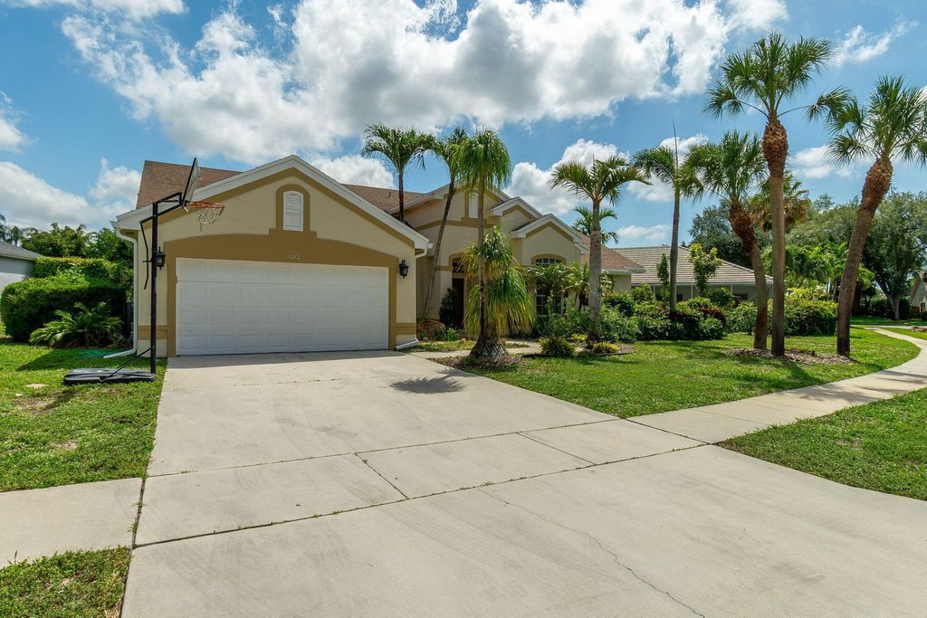 Photo of 1070 Sweet Briar Place, Wellington, FL 33414 (MLS # B26022331)