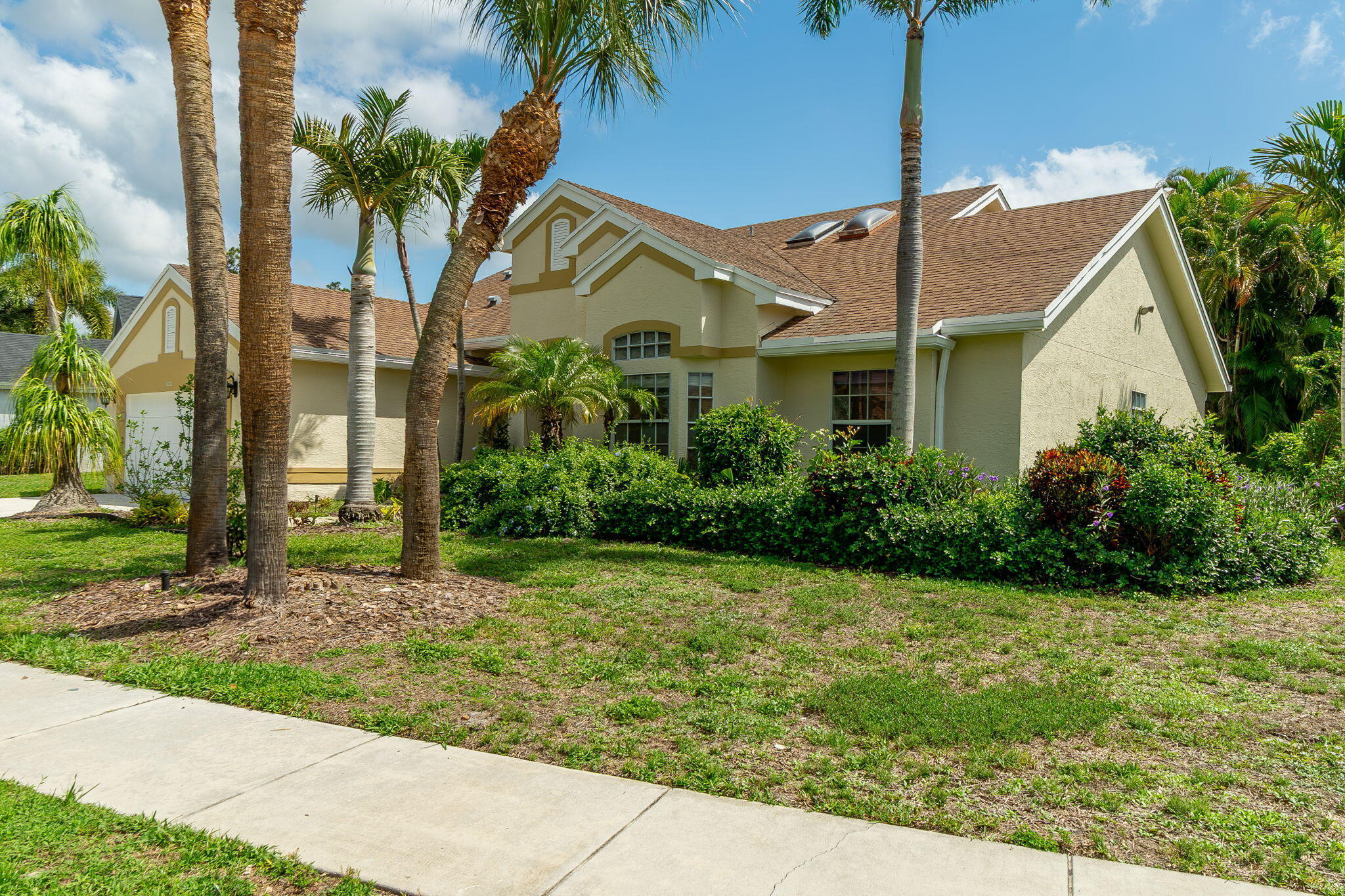 1070 Sweet Briar Place