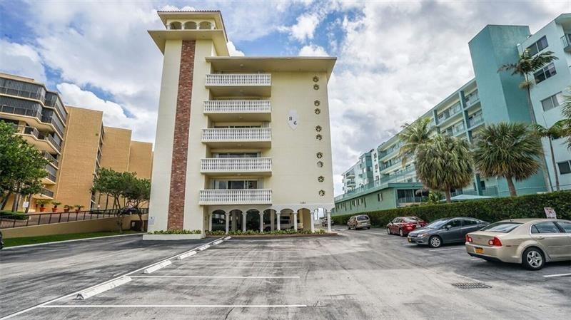 HILLSBORO COLONNADE CONDO - Residential Lease