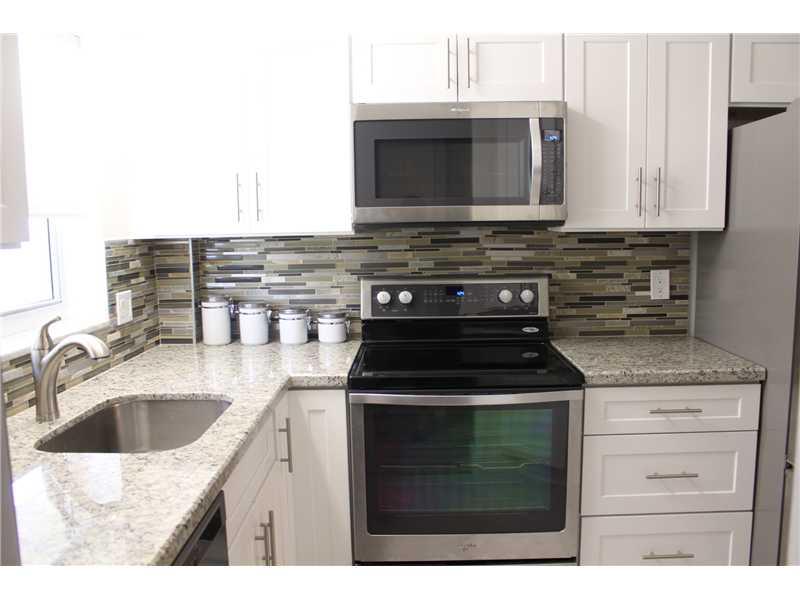 HILLSBORO COLONNADE CONDO - Residential Lease