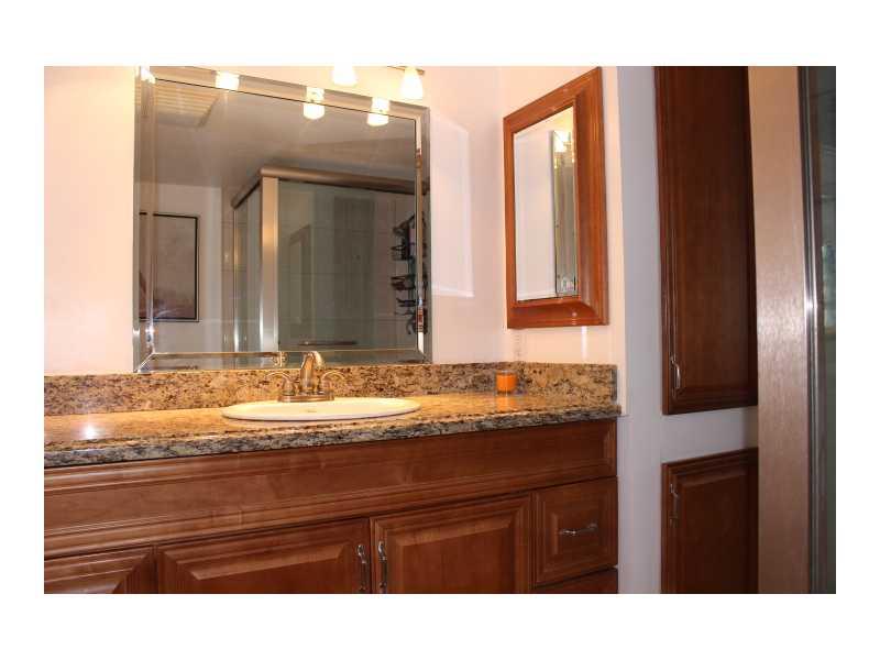 HILLSBORO COLONNADE CONDO - Residential Lease