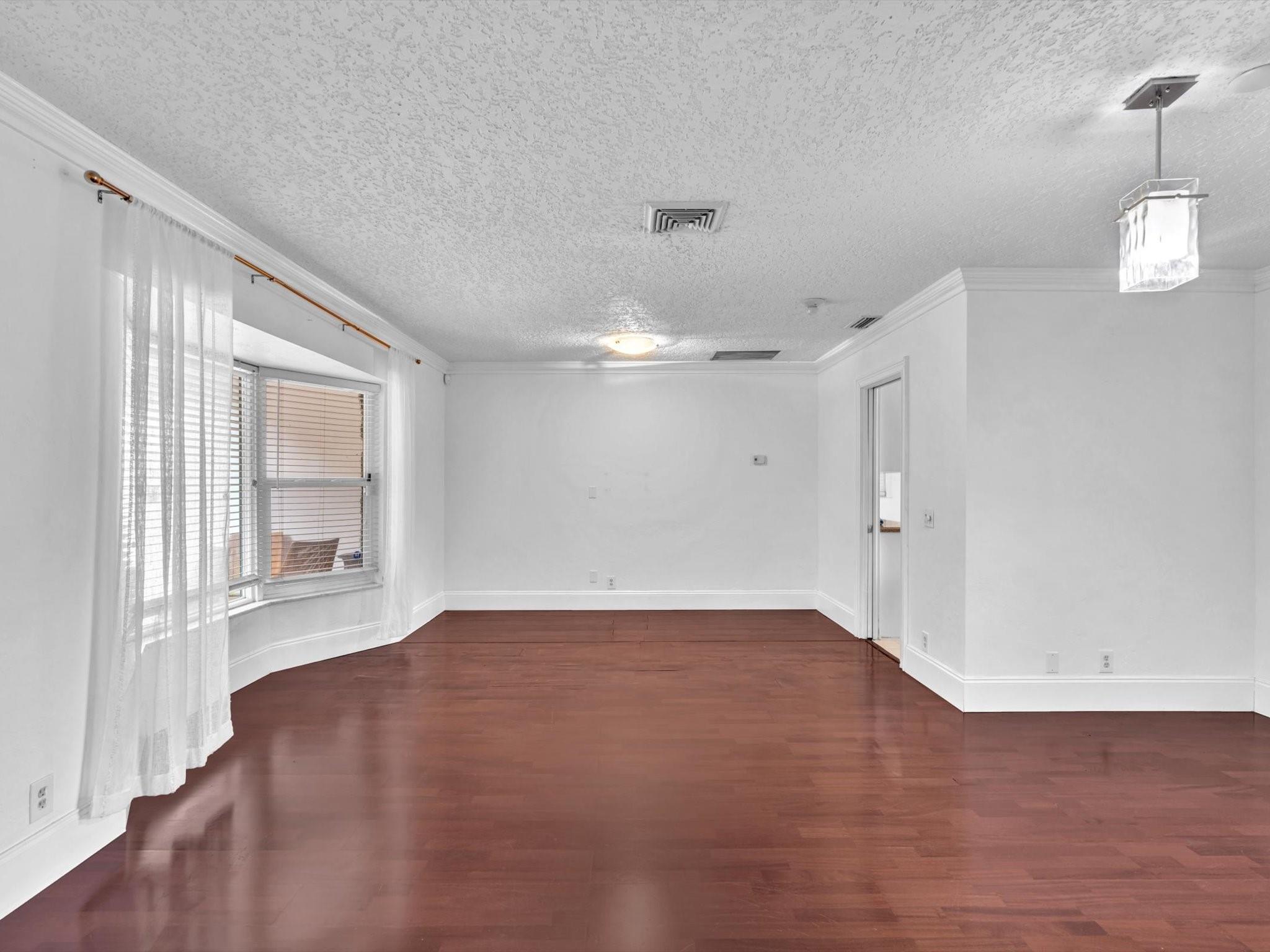 899 NW 6th Dr