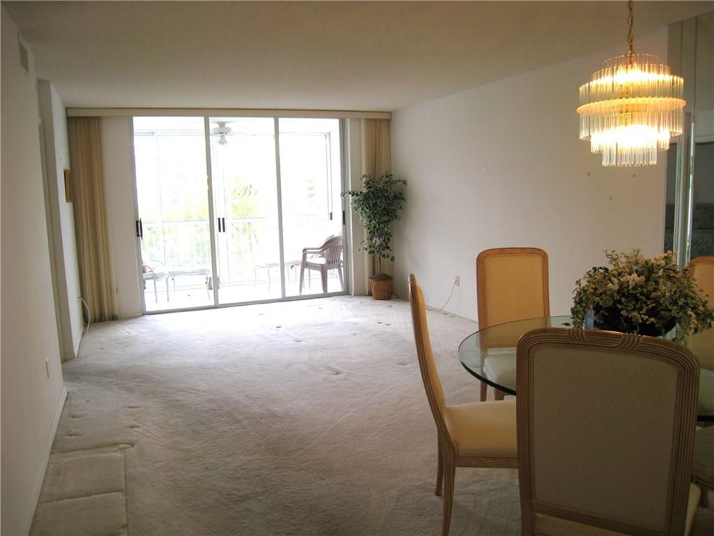 KINGS POINT - Residential