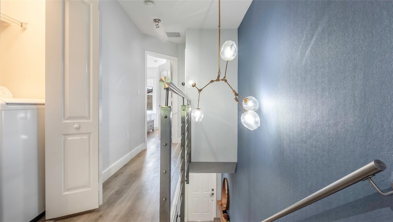 MELROSE POINT - Residential