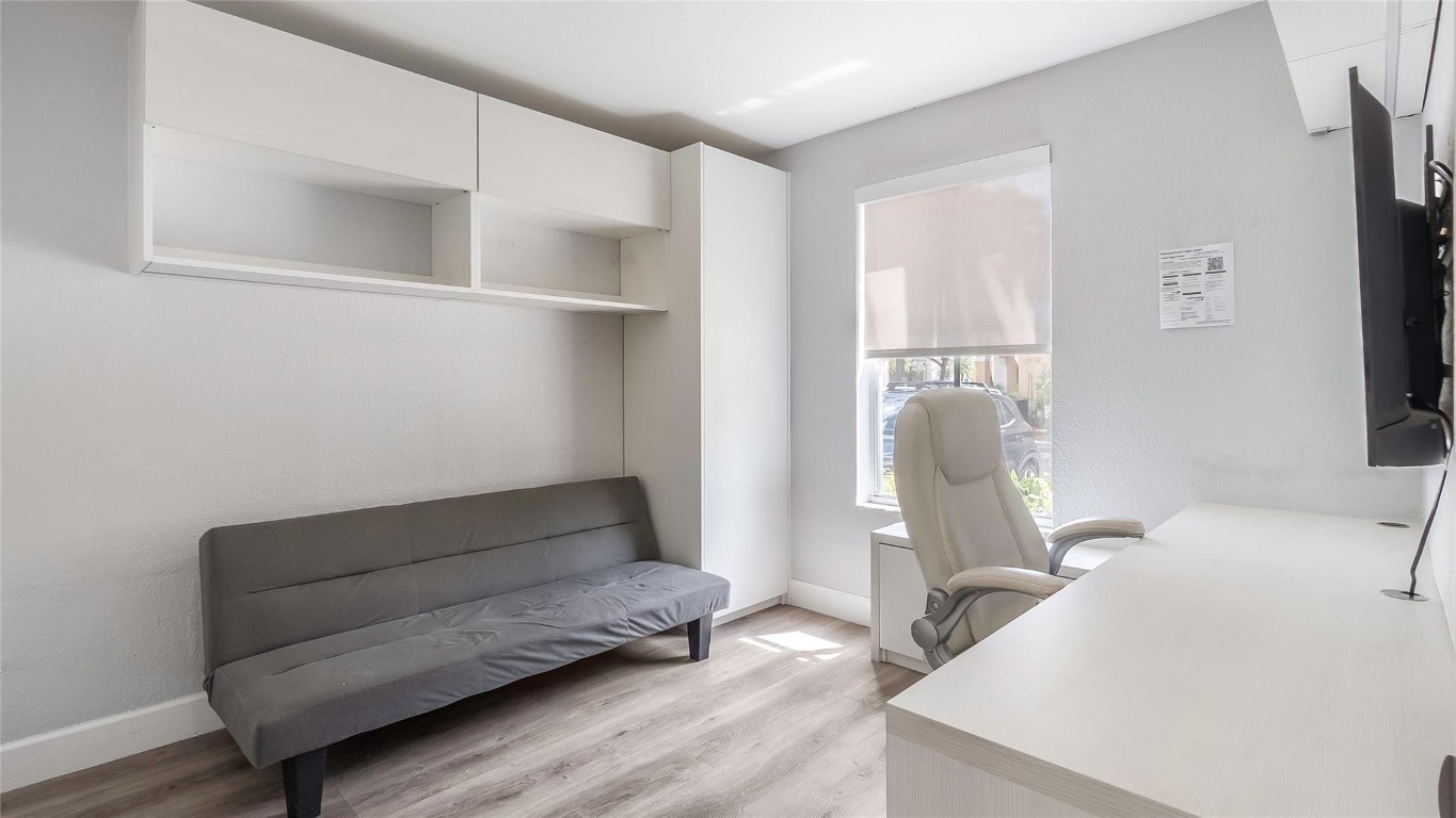 MELROSE POINT - Residential