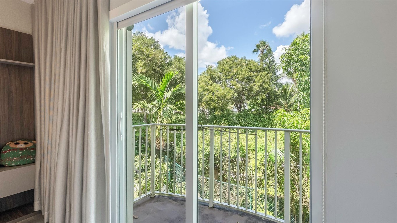 MELROSE POINT - Residential