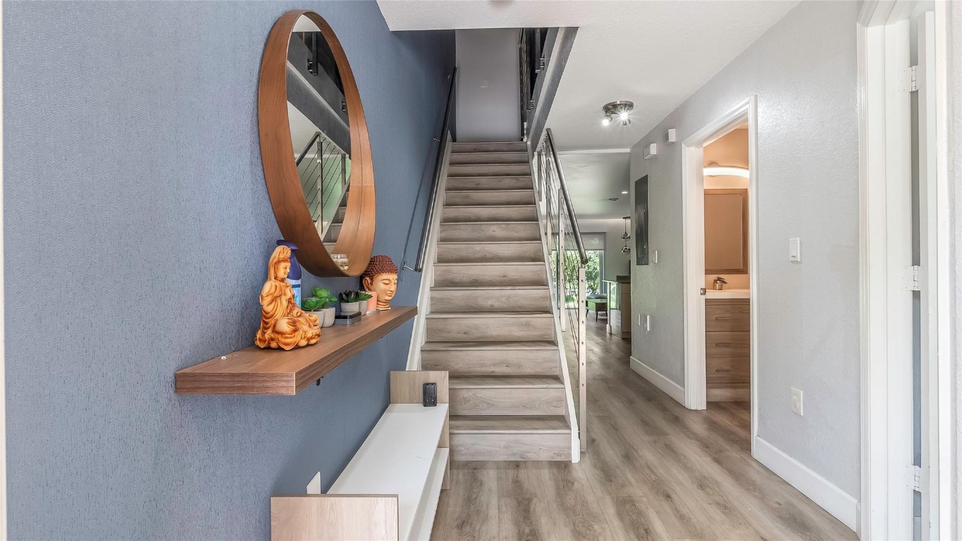 MELROSE POINT - Residential