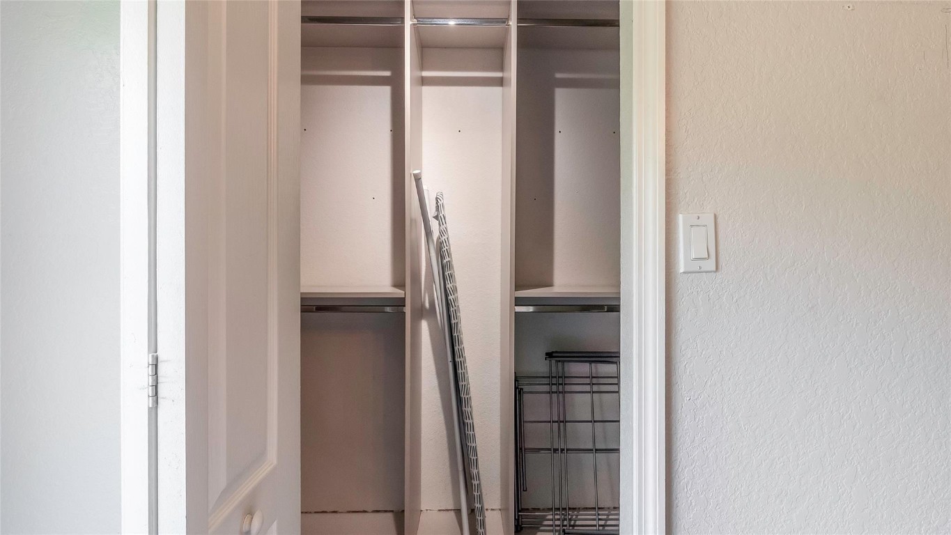 MELROSE POINT - Residential