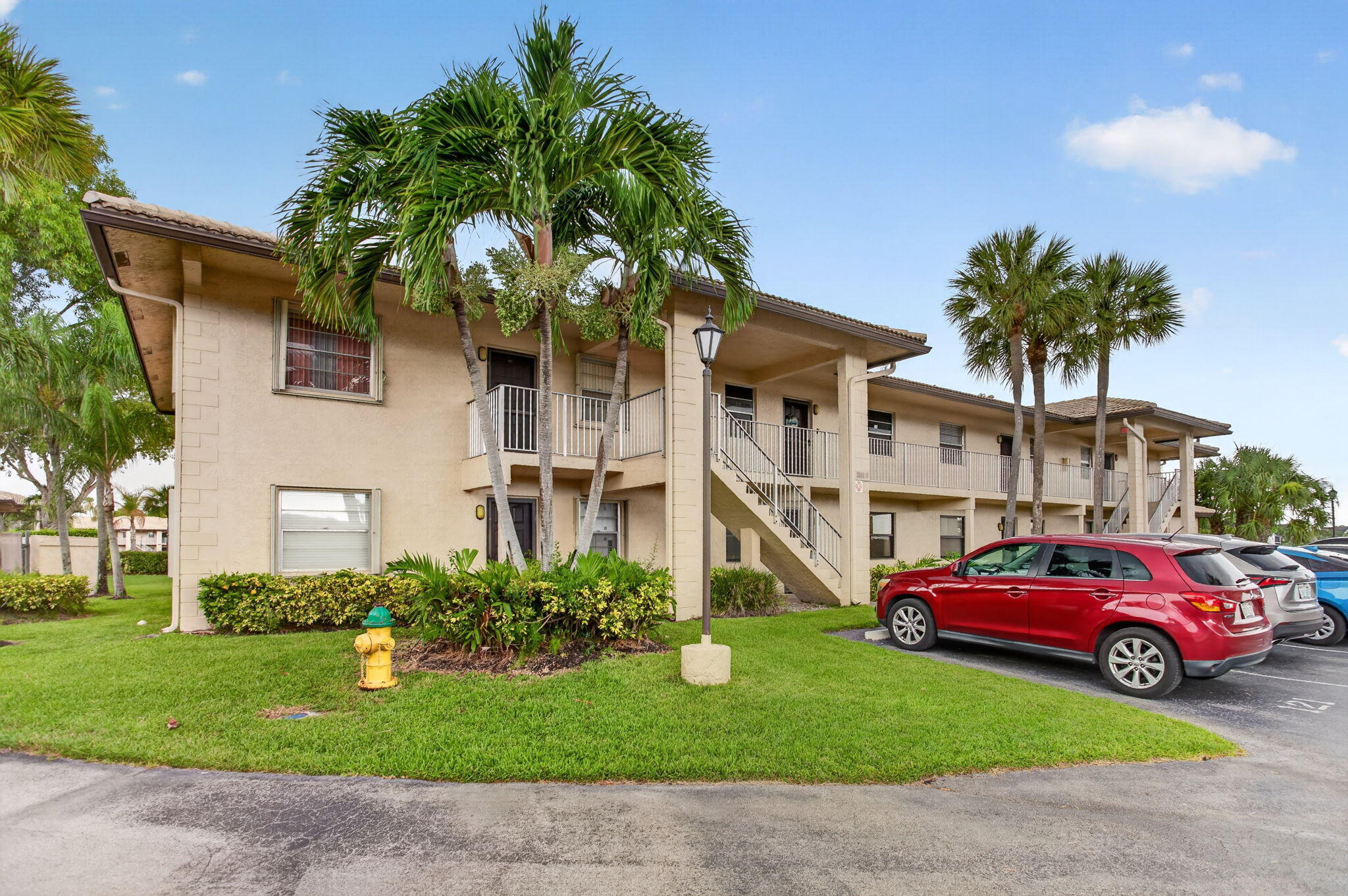 5540 Lakeside Drive