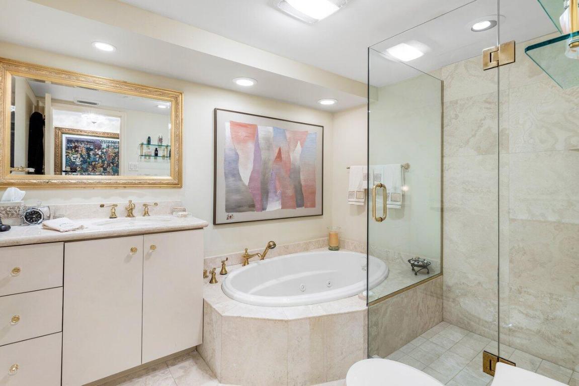 BEACH POINT CONDO - Residential