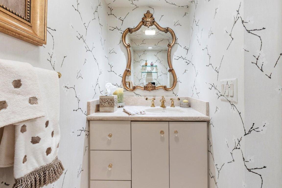 BEACH POINT CONDO - Residential