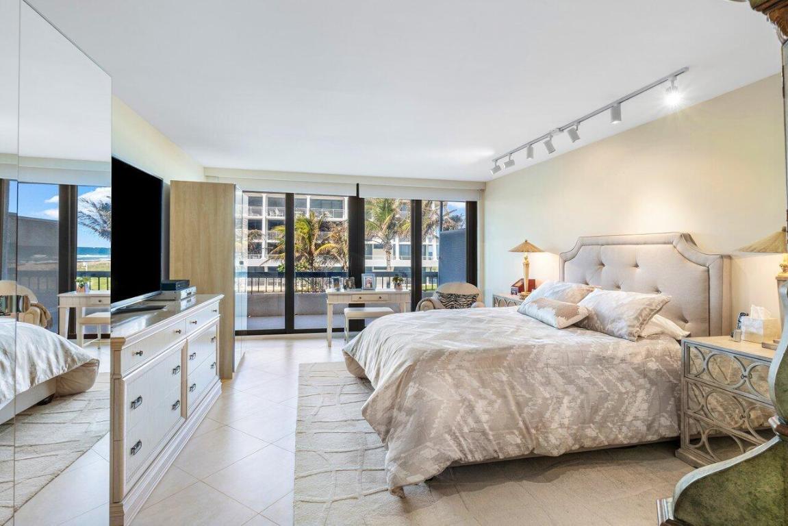 BEACH POINT CONDO - Residential