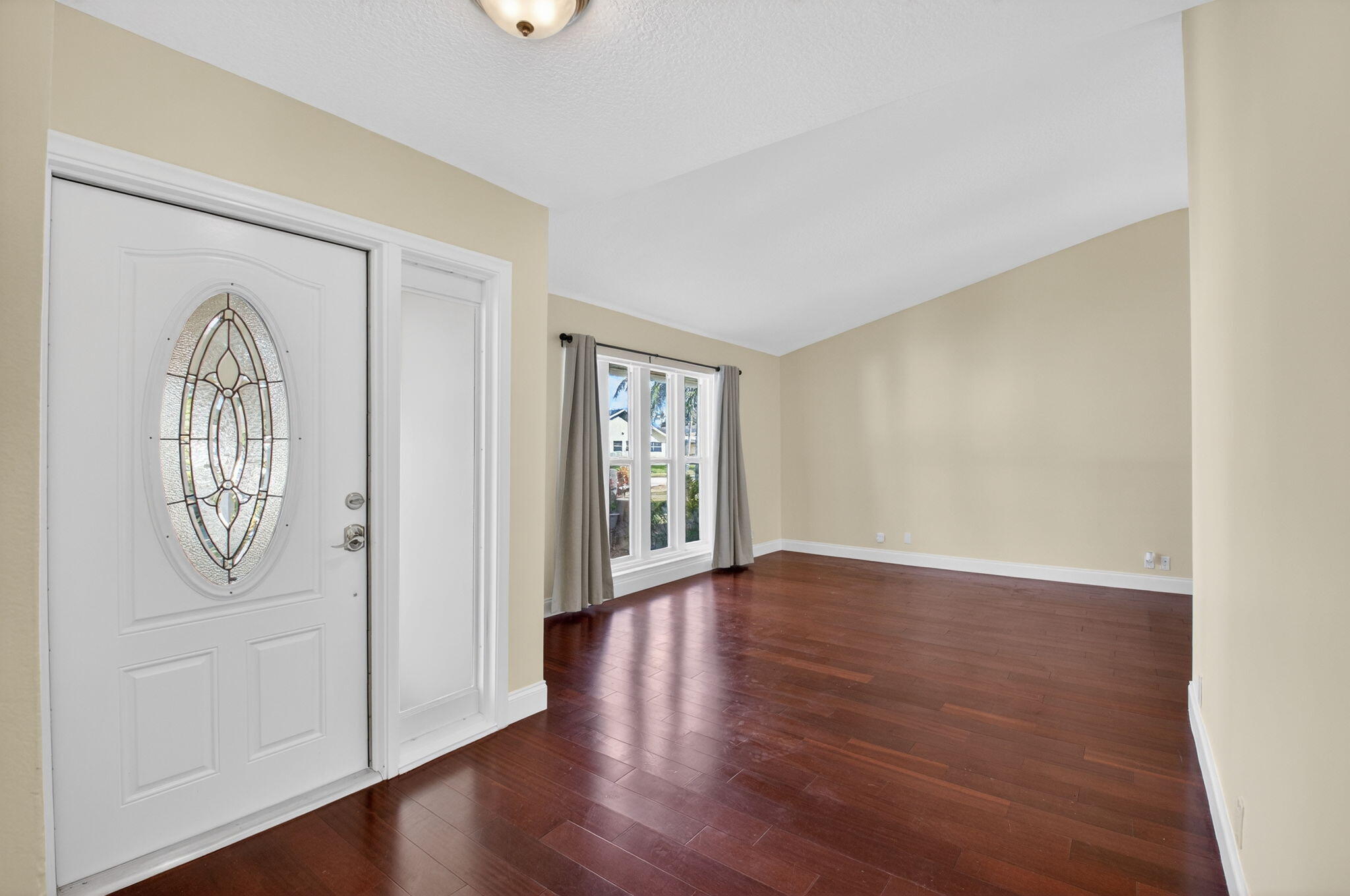 966 NW 37th Avenue