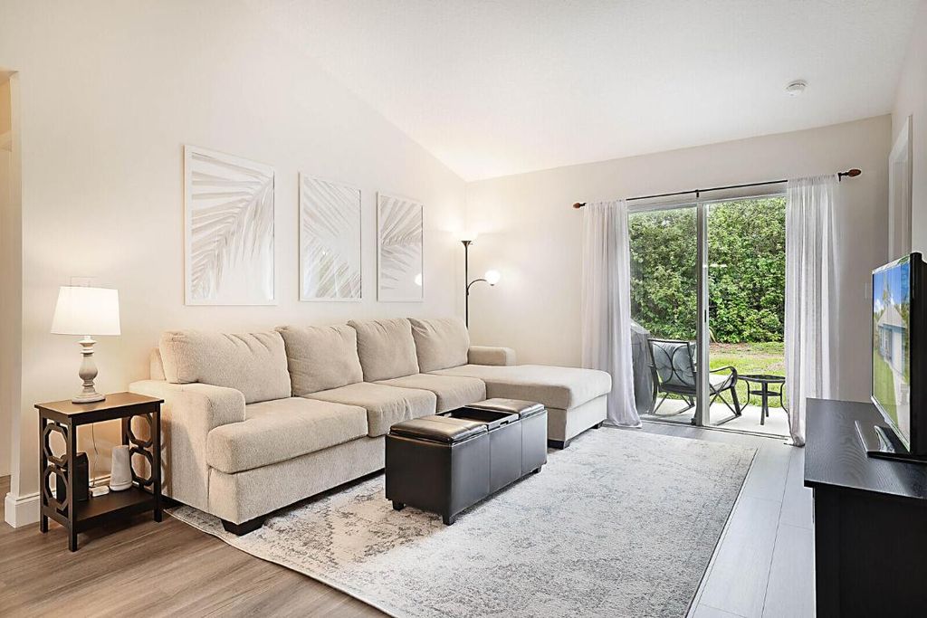 Photo of 6833 Palm Garden Street, Jupiter, FL 33458 (MLS # R10996671)