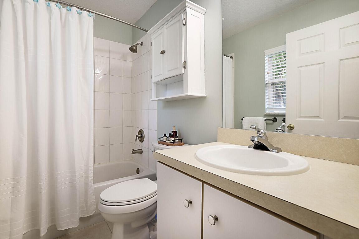 PALM GARDENS 1ST ADD - Residential