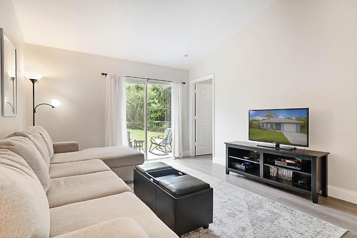 PALM GARDENS 1ST ADD - Residential