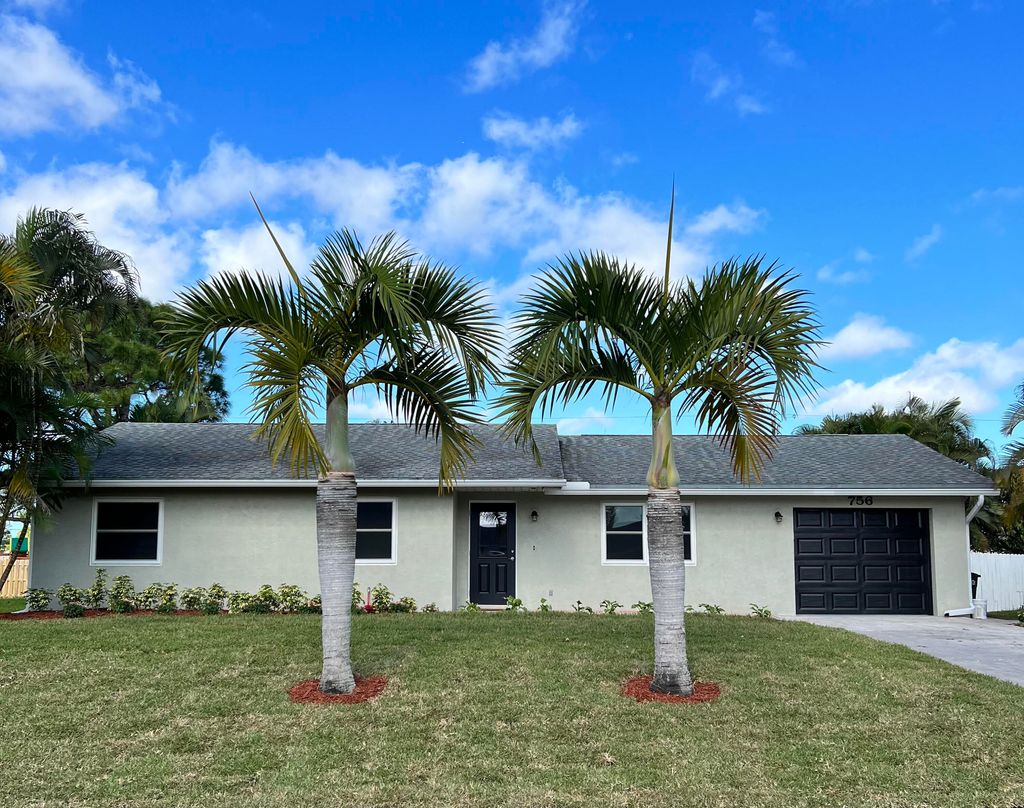 Photo of 756 SW Broadview Street, Port Saint Lucie, FL 34983 (MLS # R10792415)