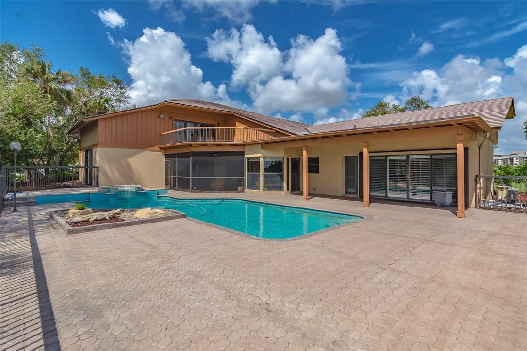 Coral Spgs Country Club S - Residential