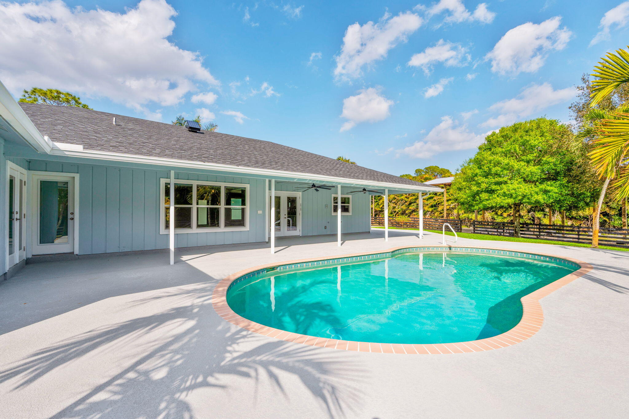 Palm Beach Country Estates - Residential