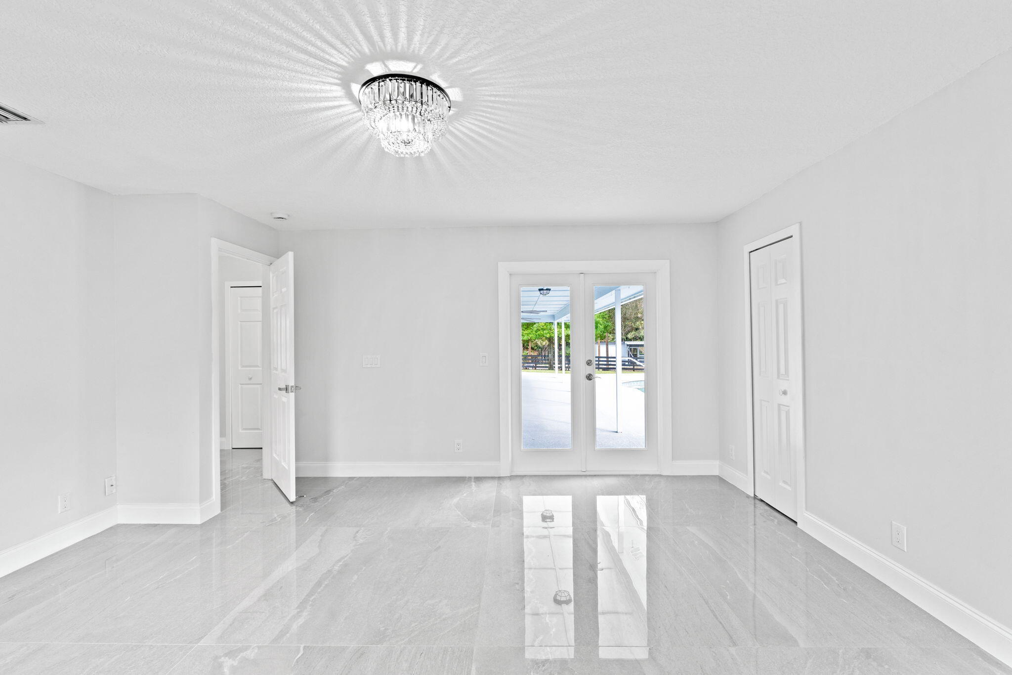 Palm Beach Country Estates - Residential