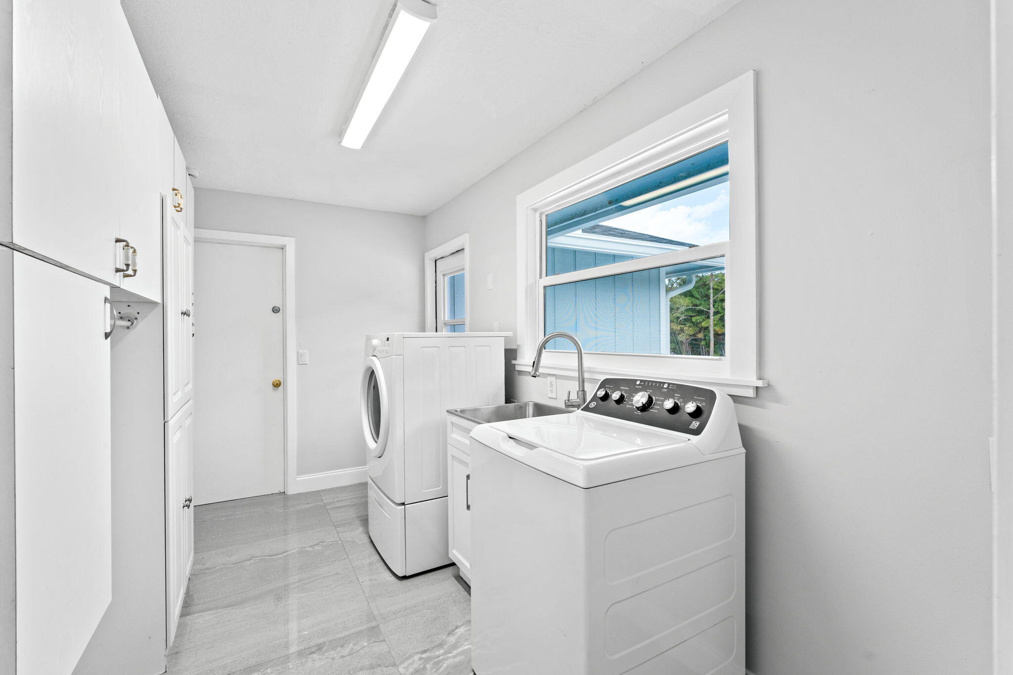 Palm Beach Country Estates - Residential