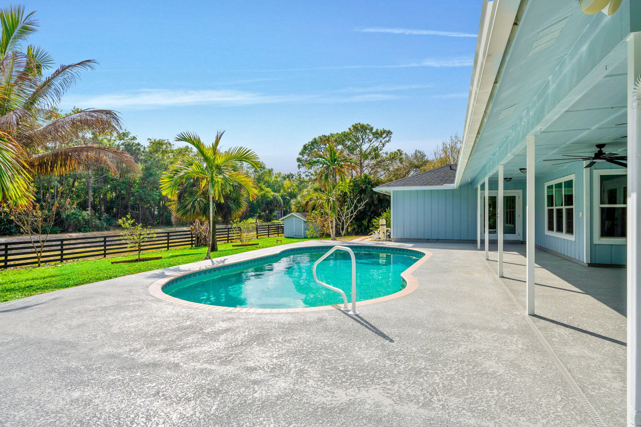 Palm Beach Country Estates - Residential