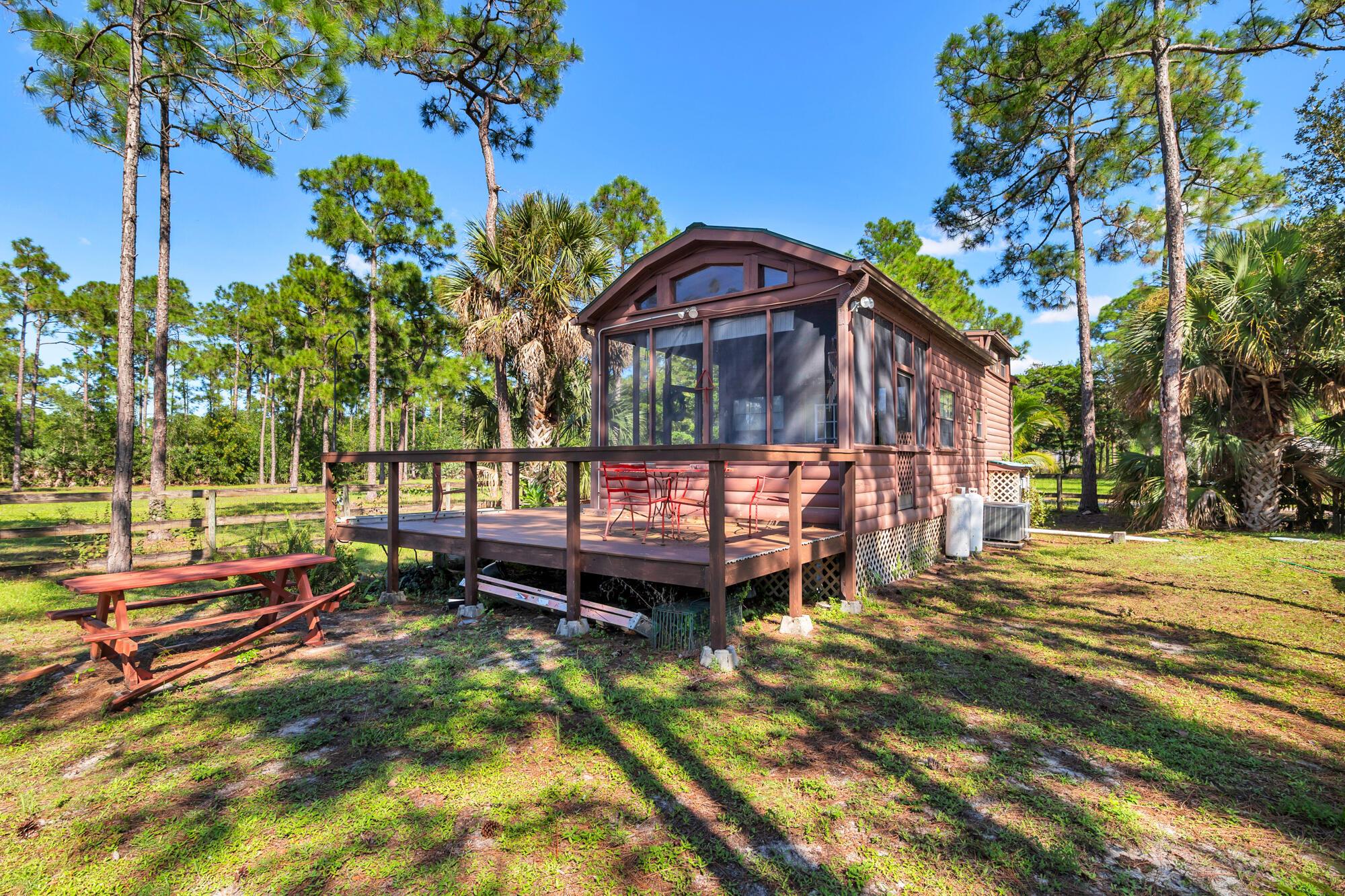 Caloosa/ Wind In The Pine - Residential