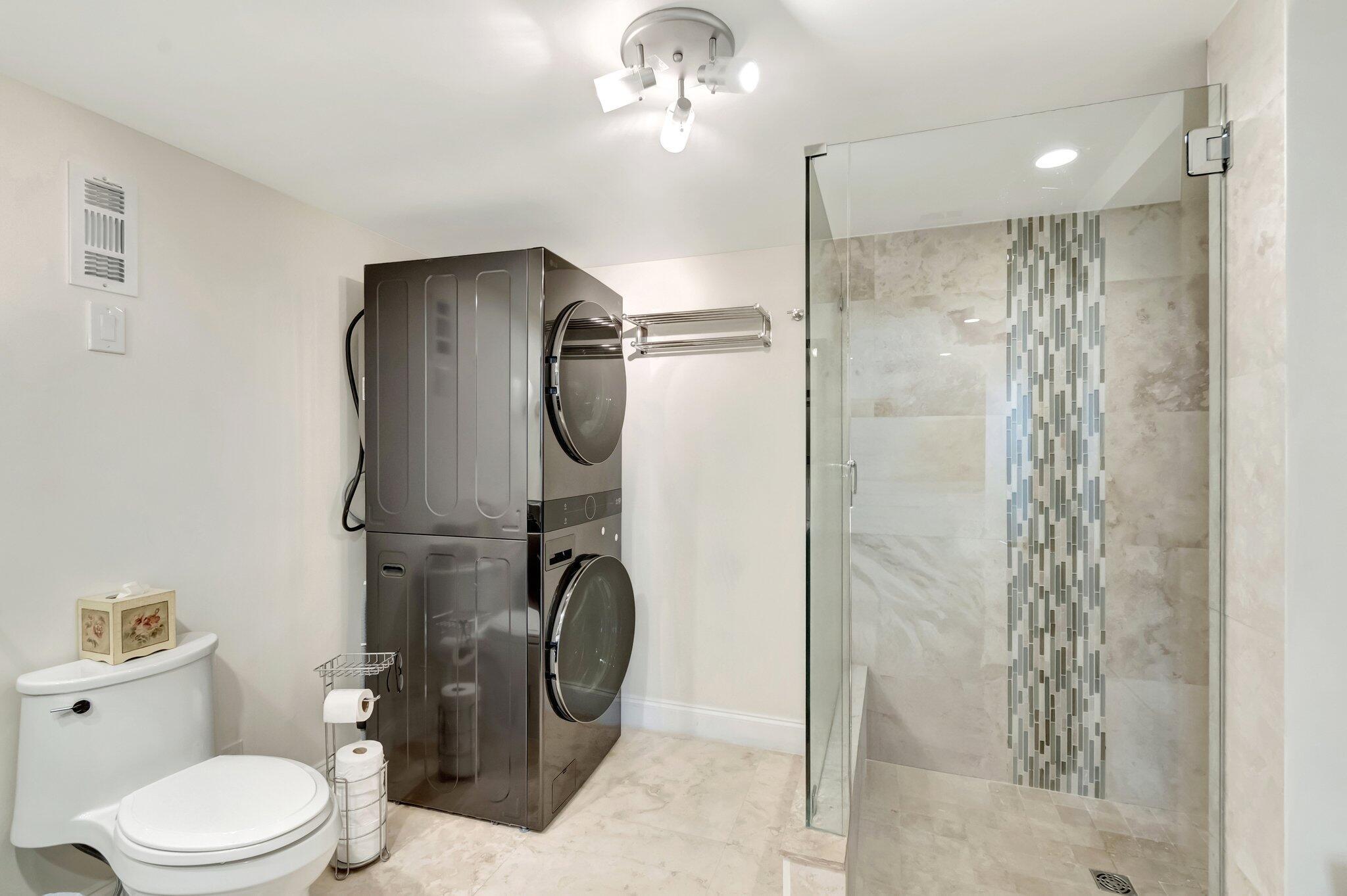 WATER GLADES CONDO - Residential Lease