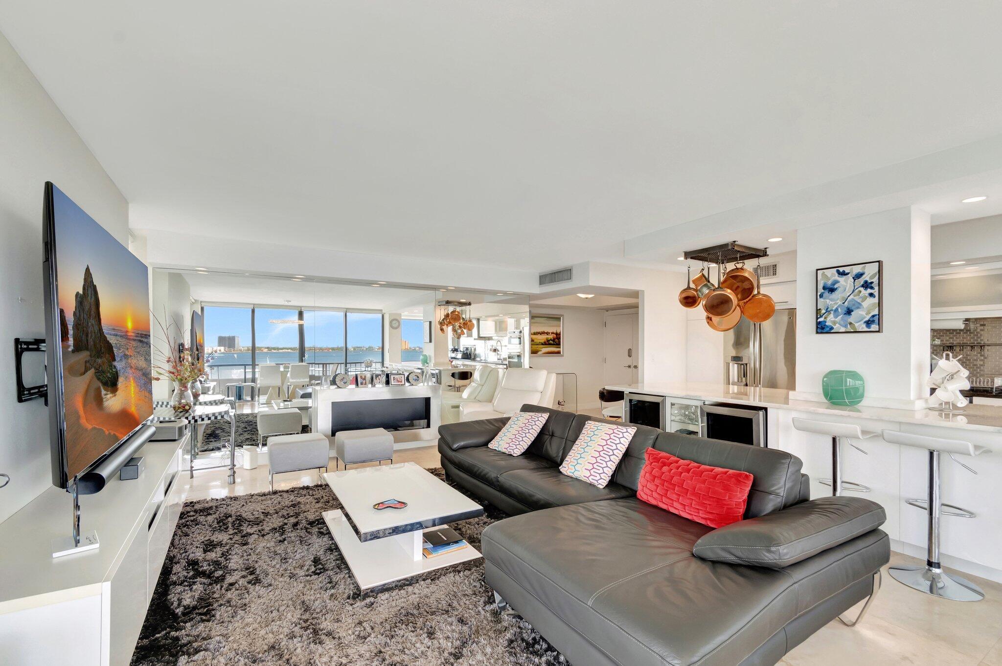 WATER GLADES CONDO - Residential Lease